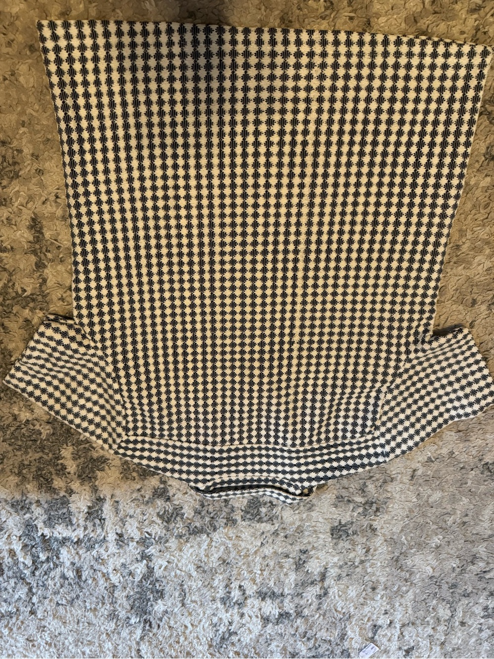 Men's vox populi Black and White Geo-Pattern Short Sleeve Button-Down Shirt - Picture 2 of 3